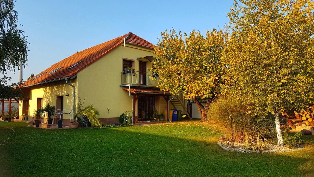 Ubytovani U Spacku Palava Novosedly  Exterior photo